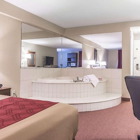 Econo Lodge Orillia Ngoại thất bức ảnh