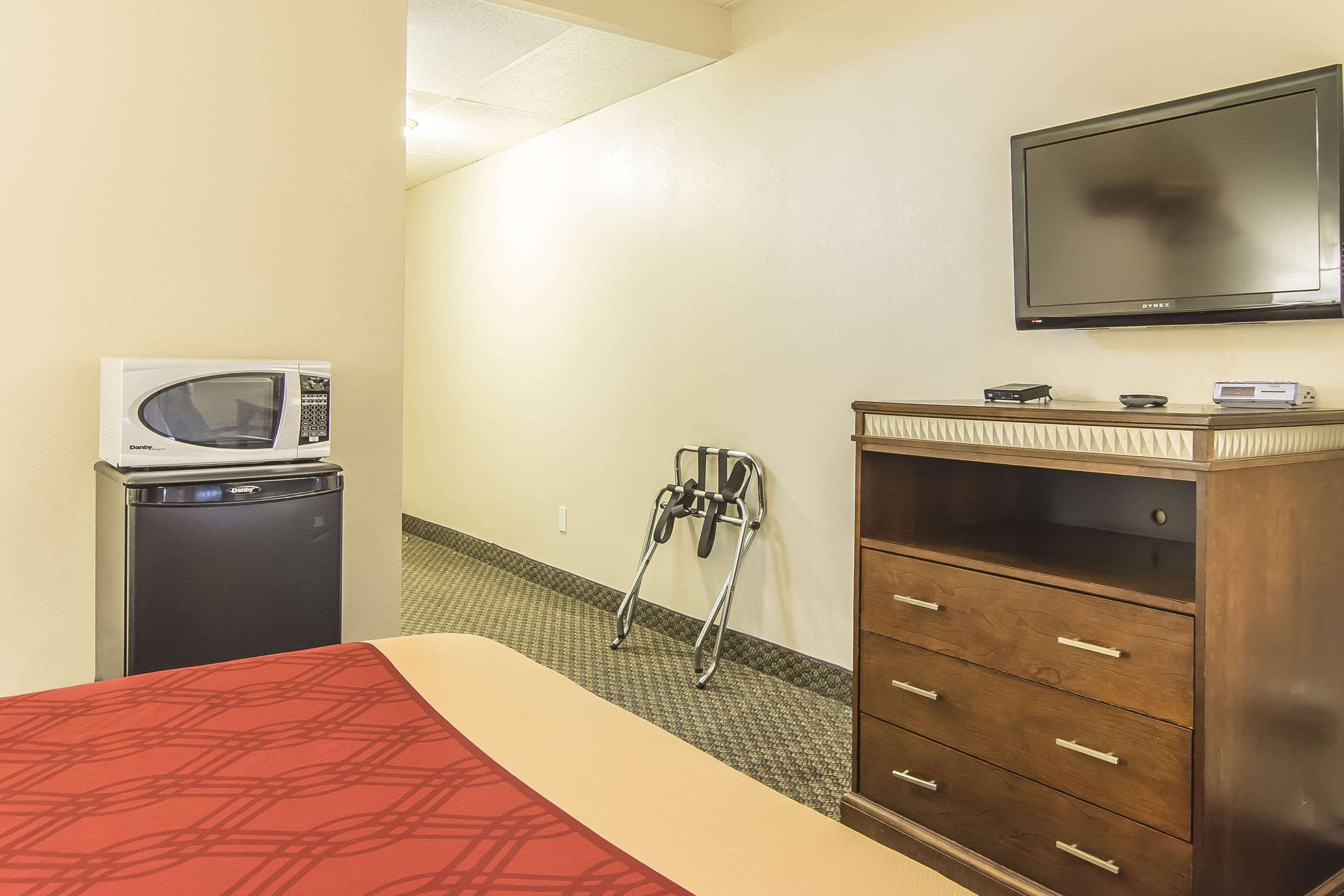 Econo Lodge Orillia Ngoại thất bức ảnh
