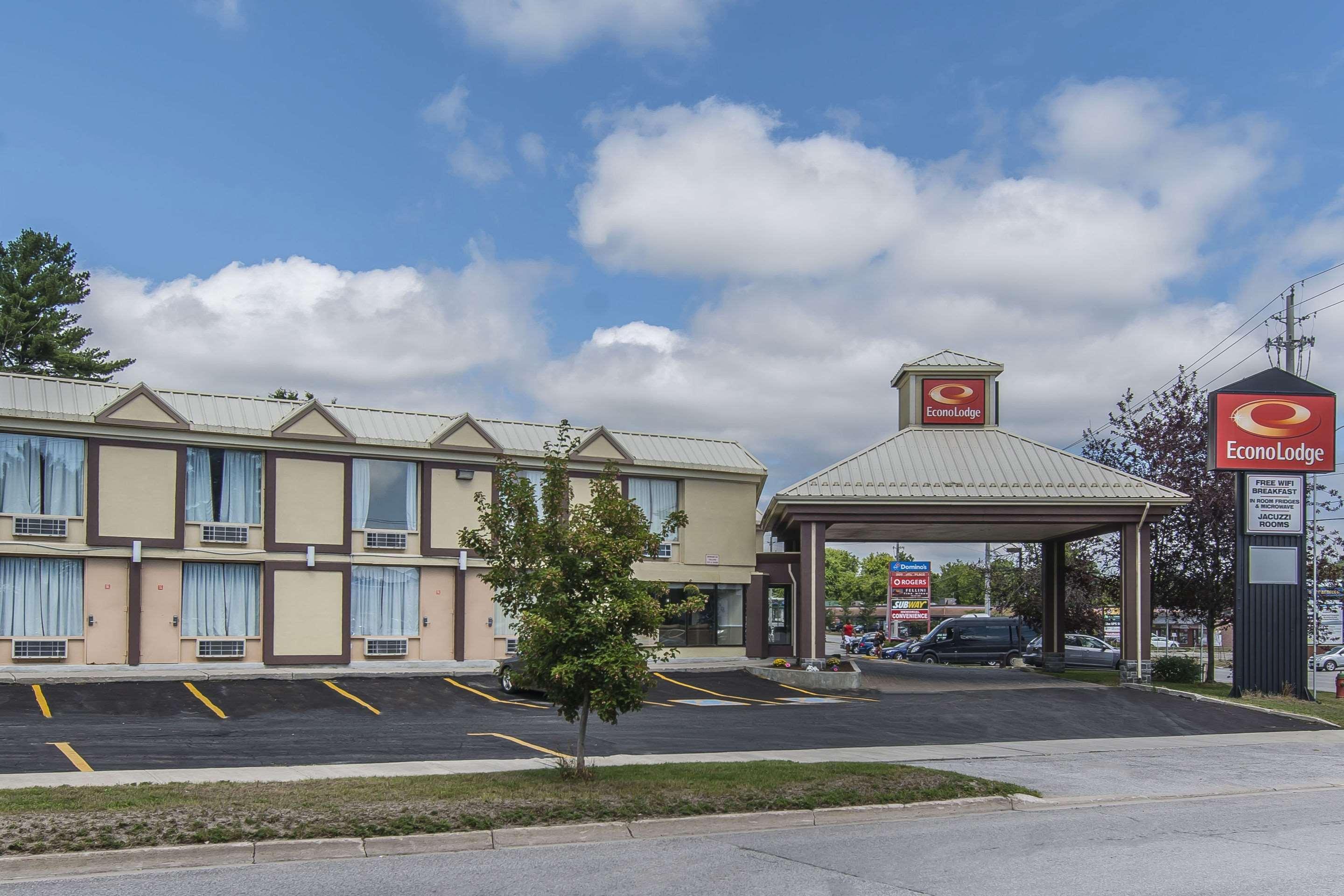 Econo Lodge Orillia Ngoại thất bức ảnh